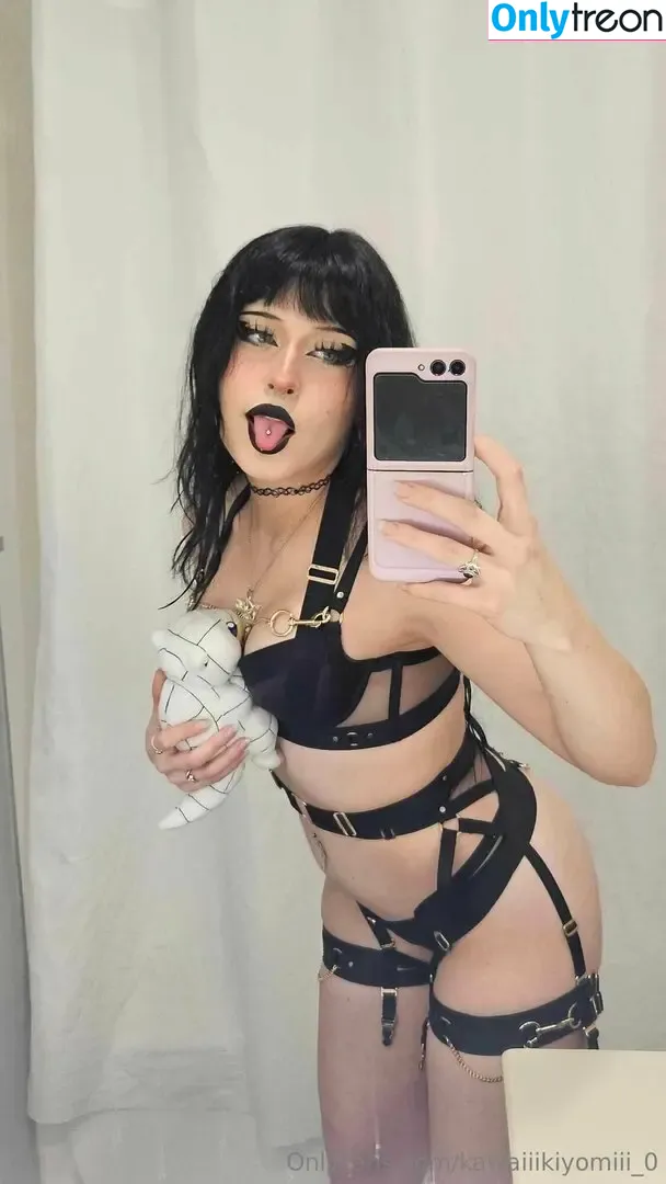 Rue Hernandez nude photo #0395 (Neko Neko / kawaiiineko / kiyomiii0 / kiyomiii_0)