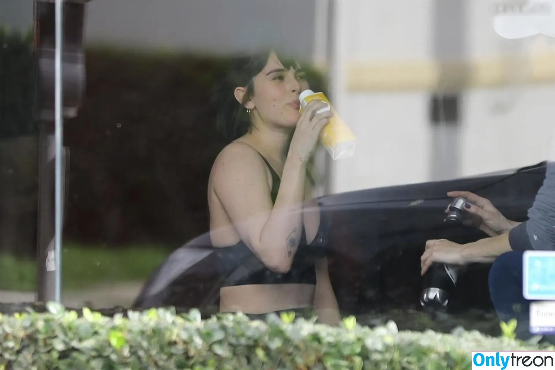 Rumer Willis nude photo #0637 (RumerWillis / therue)