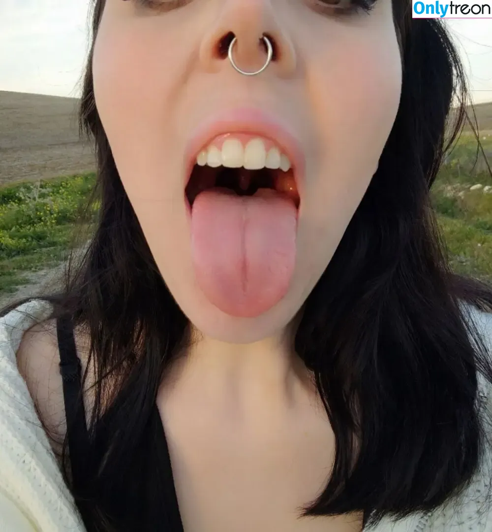 Rureki71 nude photo #0006 (rureki_sgh / xrurekyx)