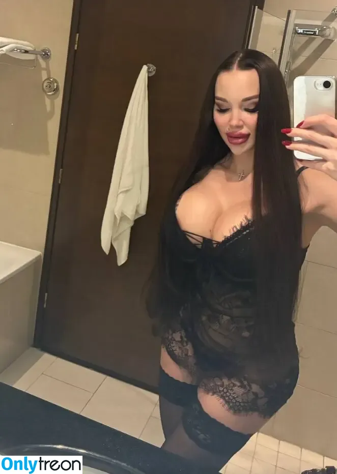 Russian Bomba Tut nude photo #0070 (instabarbie.su / russianbomba / russianbombatut)