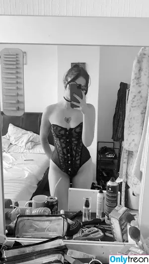 Rwxox / rwxo nude photo #0003