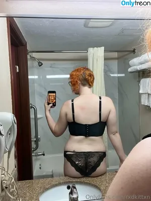 RxdKittxn / itchinforsomestitchin nude photo #0140
