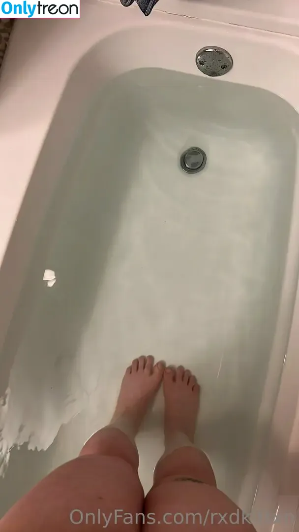 RxdKittxn nude photo #0024 (itchinforsomestitchin)