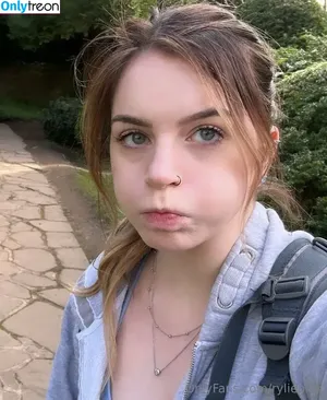  nude photo #0001