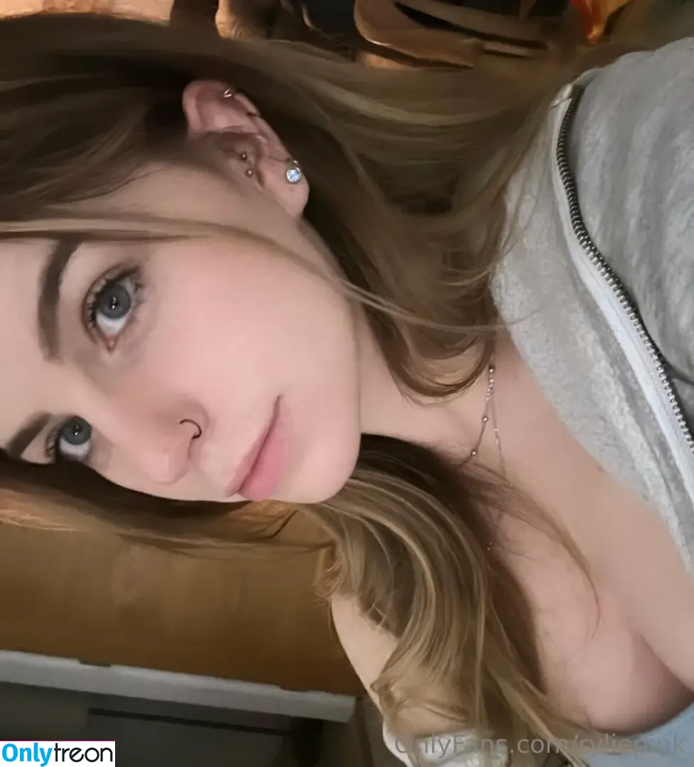 ryliepink nude photo #0002 (ryliepink)