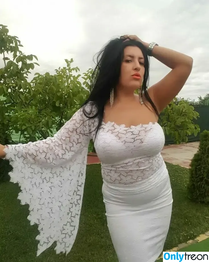 Ryma nude photo #0003 (boabflowerfree / ryma.ayed / rymaayed)