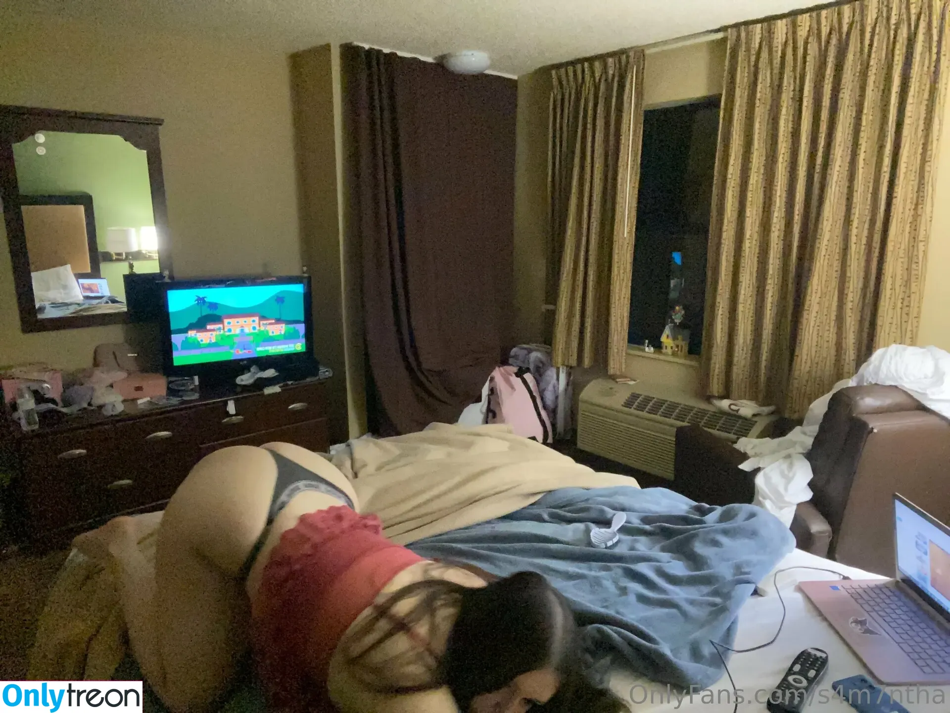 s4m7ntha nude photo #0024 (bigtittygoblin / s4m7nthaa)