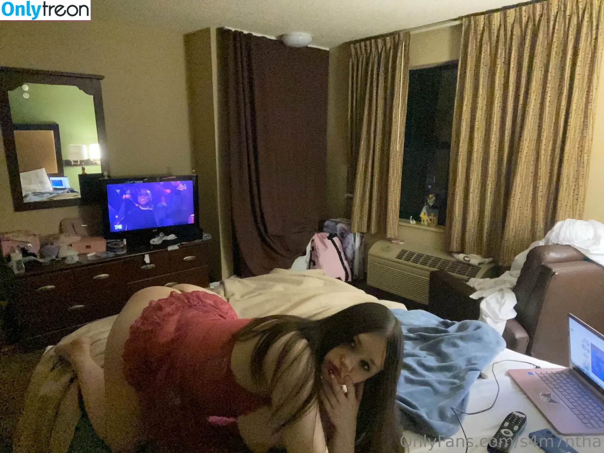 s4m7ntha nude photo #0026 (bigtittygoblin / s4m7nthaa)