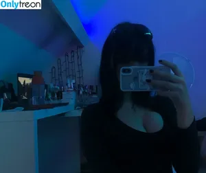 saabine777 / 4lkiraa / diedatmyhouse / ilovemybunnyakira / sabine_dede / valerine777 nude photo #0033