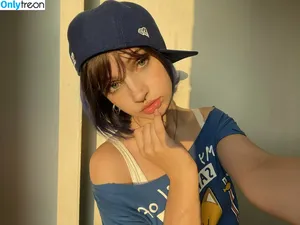 saabine777 / 4lkiraa / diedatmyhouse / ilovemybunnyakira / sabine_dede / valerine777 nude photo #0044