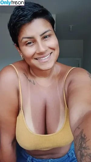 SaahLouise / sahh.louise / sarahlouise nude photo #0005