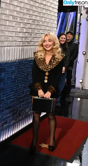 Sabrina Carpenter / sabrinacarpenter nude photo #4609