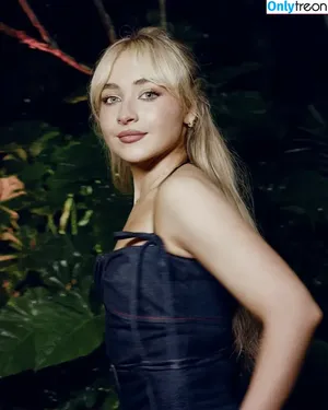 Sabrina Carpenter / sabrinacarpenter nude photo #4737