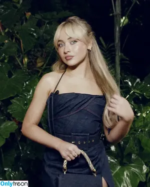 Sabrina Carpenter / sabrinacarpenter nude photo #4738