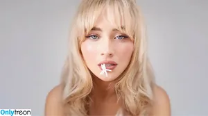 Sabrina Carpenter / sabrinacarpenter nude photo #4783