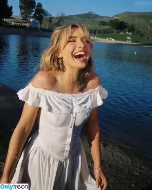 Sabrina Carpenter / sabrinacarpenter nude photo #4784