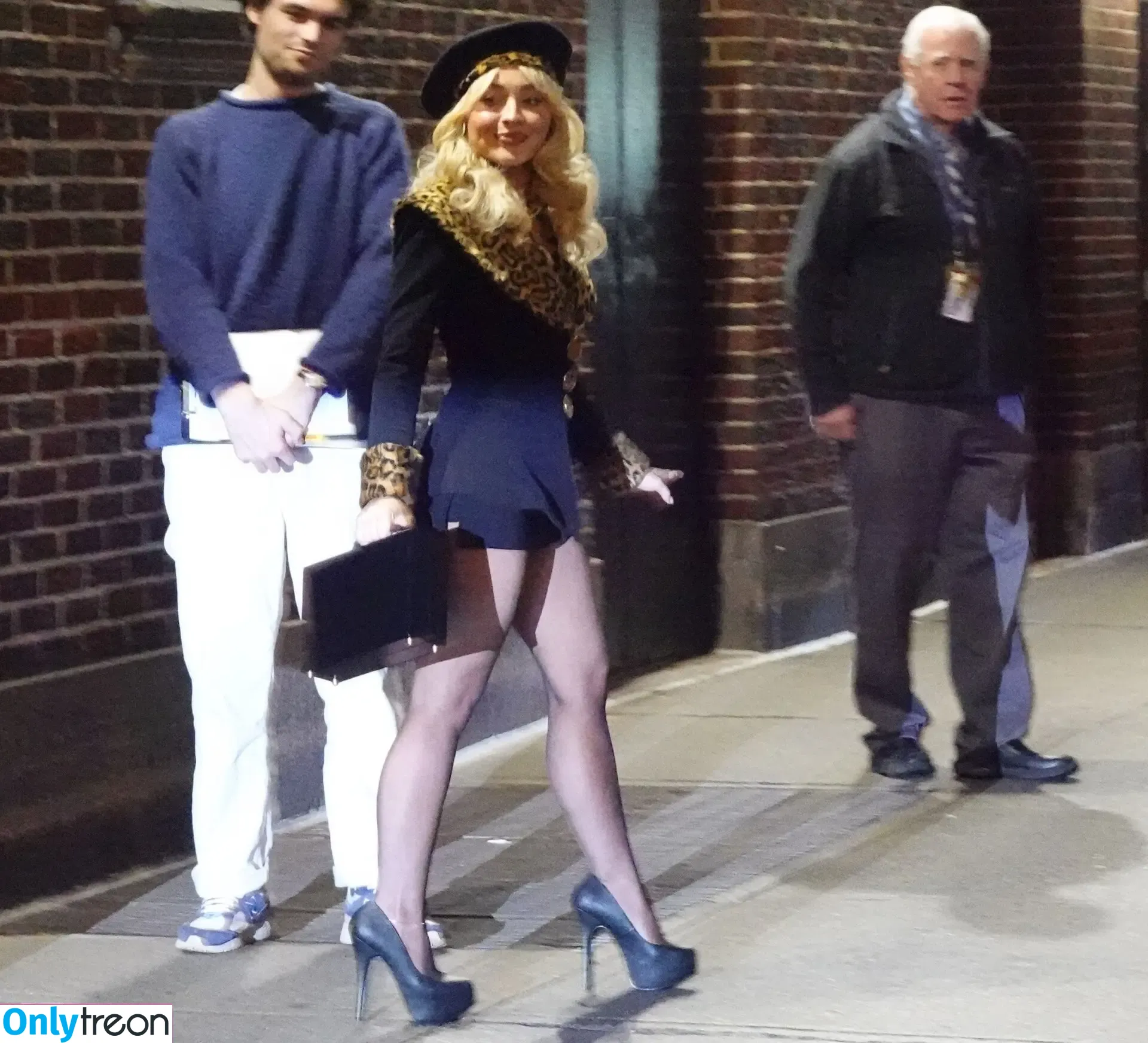 Sabrina Carpenter nude photo #4574 (sabrinacarpenter)