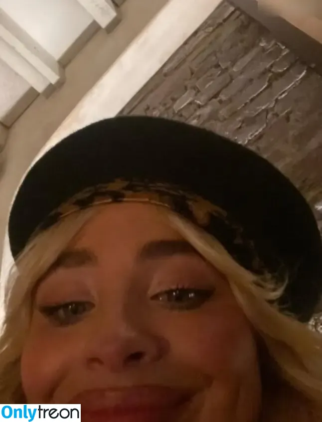 Sabrina Carpenter nude photo #4707 (sabrinacarpenter)