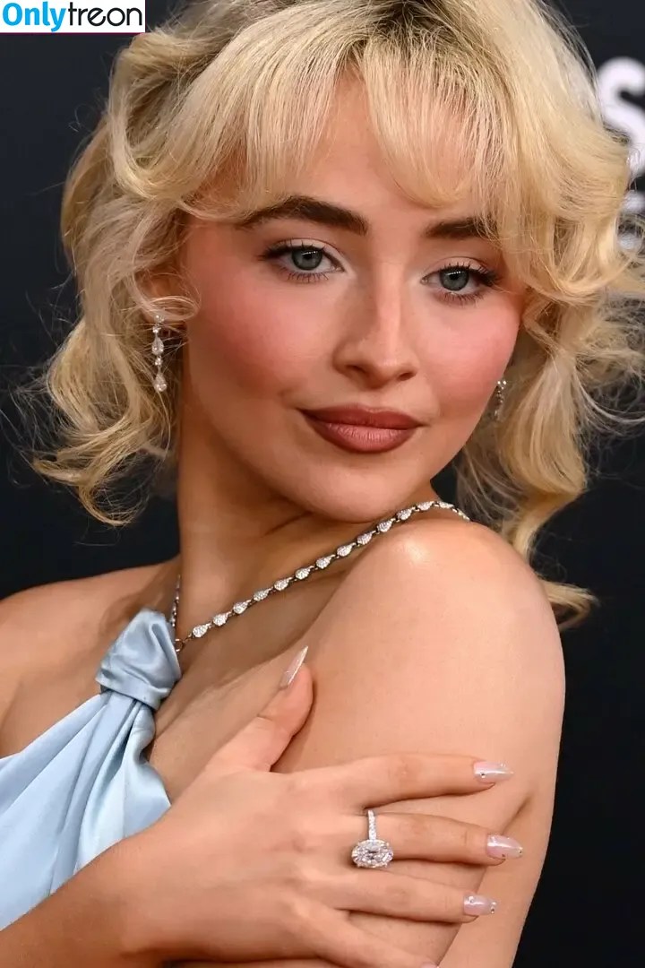 Sabrina Carpenter nude photo #4876 (sabrinacarpenter)