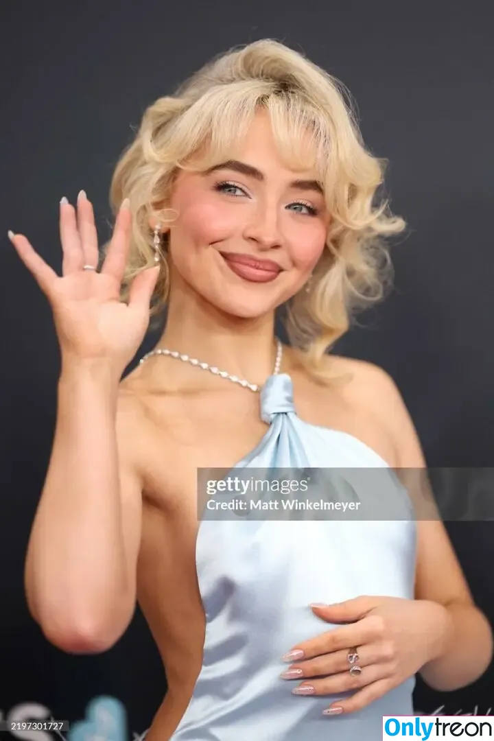 Sabrina Carpenter nude photo #4878 (sabrinacarpenter)