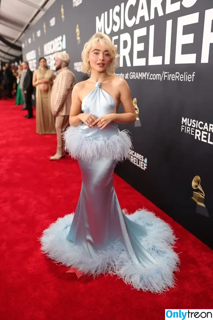 Sabrina Carpenter nude photo #4924 (sabrinacarpenter)