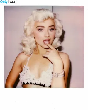 Sabrina Carpenter / sabrinacarpenter nude photo #5020