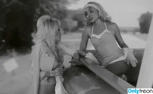 Sabrina Carpenter / sabrinacarpenter nude photo #5047