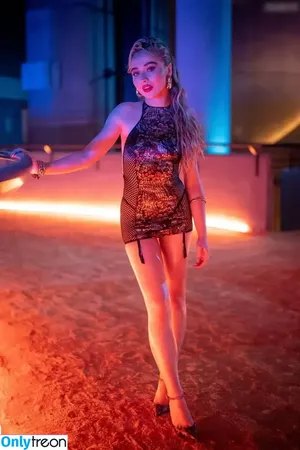 Sabrina Carpenter / sabrinacarpenter nude photo #5060