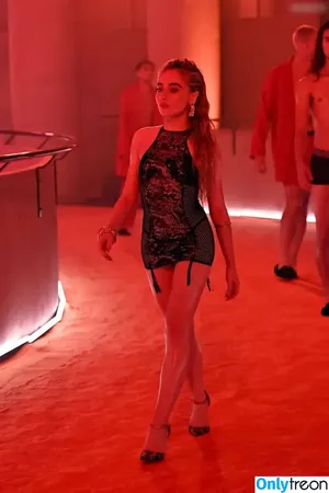 Sabrina Carpenter / sabrinacarpenter nude photo #5063