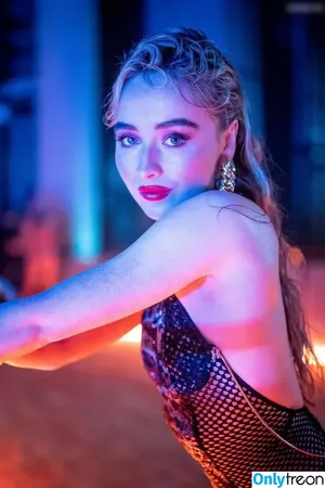 Sabrina Carpenter / sabrinacarpenter nude photo #5070