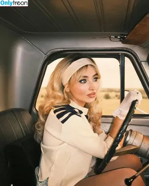 Sabrina Carpenter / sabrinacarpenter nude photo #5081