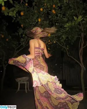 Sabrina Carpenter / sabrinacarpenter nude photo #5106