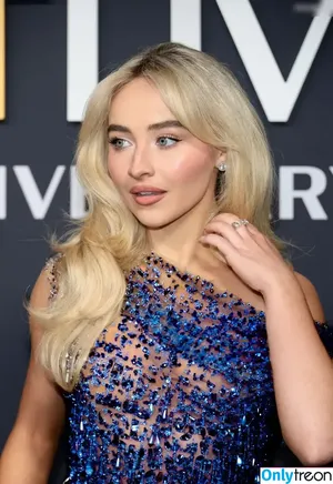 Sabrina Carpenter / sabrinacarpenter nude photo #5111