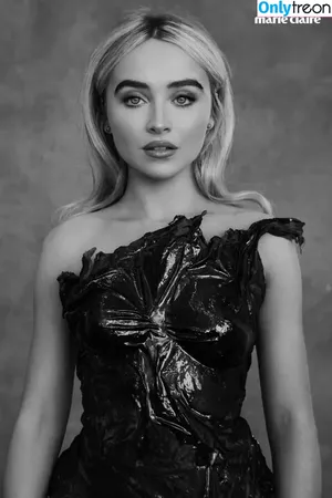 Sabrina Carpenter / sabrinacarpenter nude photo #5427