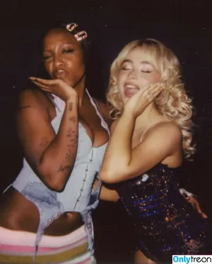 Sabrina Carpenter / sabrinacarpenter nude photo #5455