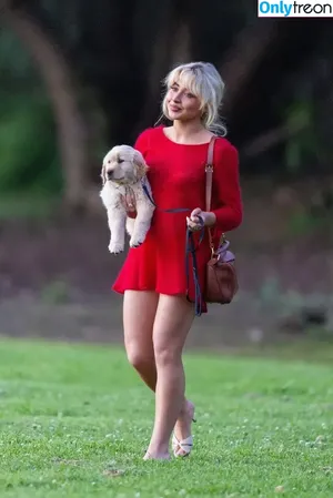 Sabrina Carpenter / sabrinacarpenter nude photo #5701