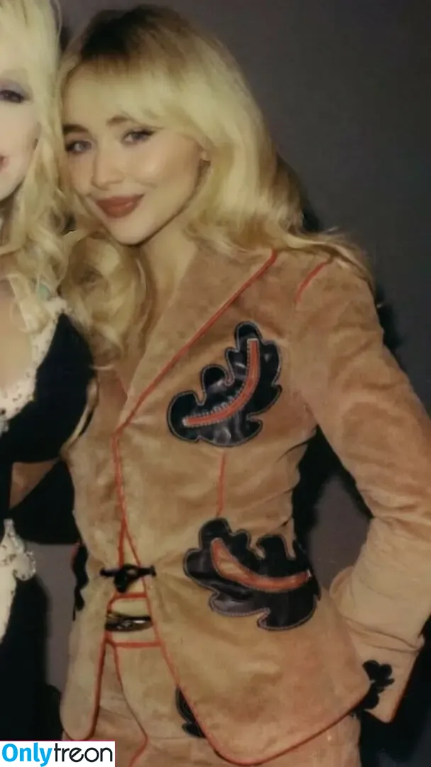 Sabrina Carpenter nude photo #5082 (sabrinacarpenter)