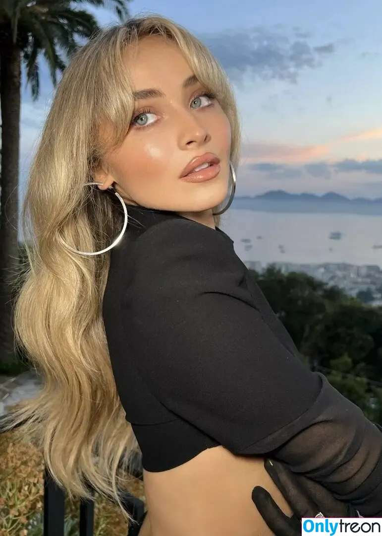 Sabrina Carpenter nude photo #5130 (sabrinacarpenter)