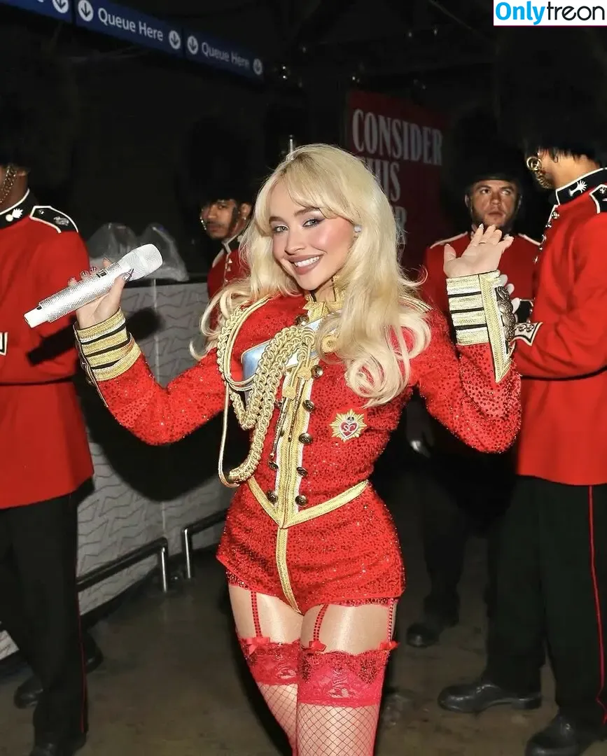 Sabrina Carpenter nude photo #5262 (sabrinacarpenter)