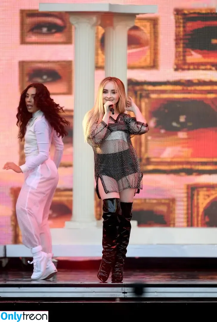 Sabrina Carpenter nude photo #5450 (sabrinacarpenter)