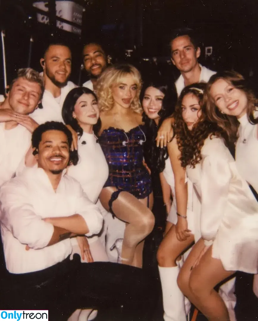 Sabrina Carpenter nude photo #5456 (sabrinacarpenter)