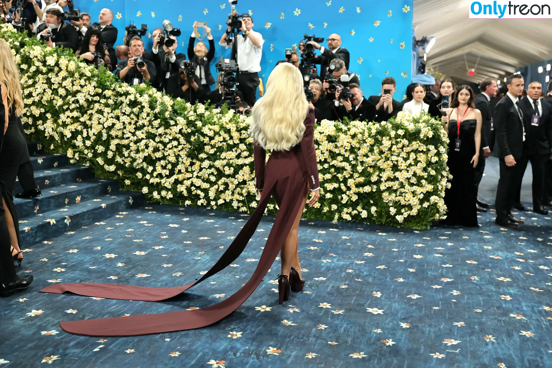 Sabrina Carpenter nude photo #5579 (sabrinacarpenter)