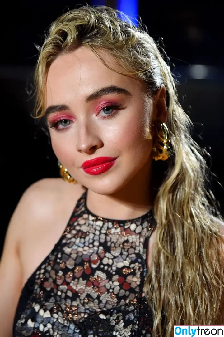 Sabrina Carpenter nude photo #5761 (sabrinacarpenter)