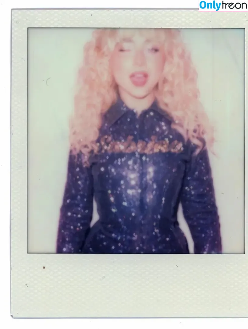 Sabrina Carpenter nude photo #5810 (sabrinacarpenter)