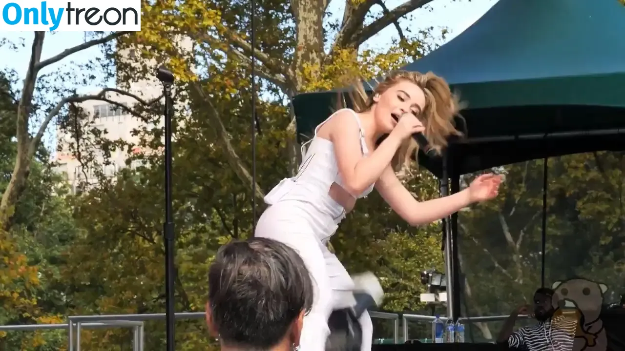 Sabrina Carpenter nude photo #5864 (sabrinacarpenter)