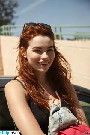 Sabrina Lynn / itssabrinalynn nude photo #0308