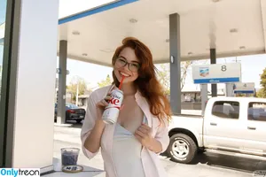 Sabrina Lynn / itssabrinalynn nude photo #0337