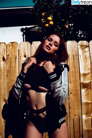 Sabrina Lynn / itssabrinalynn nude photo #0687