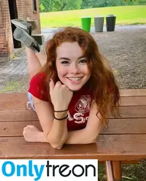 Sabrina Lynn / itssabrinalynn nude photo #0894