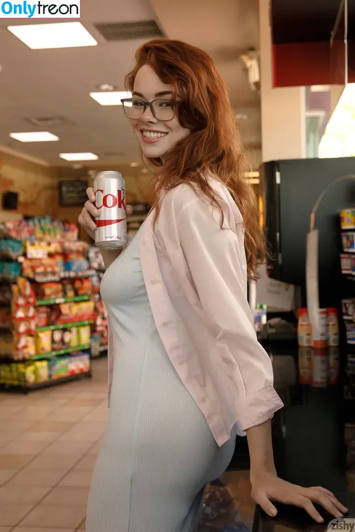 Sabrina Lynn nude photo #0328 (itssabrinalynn)